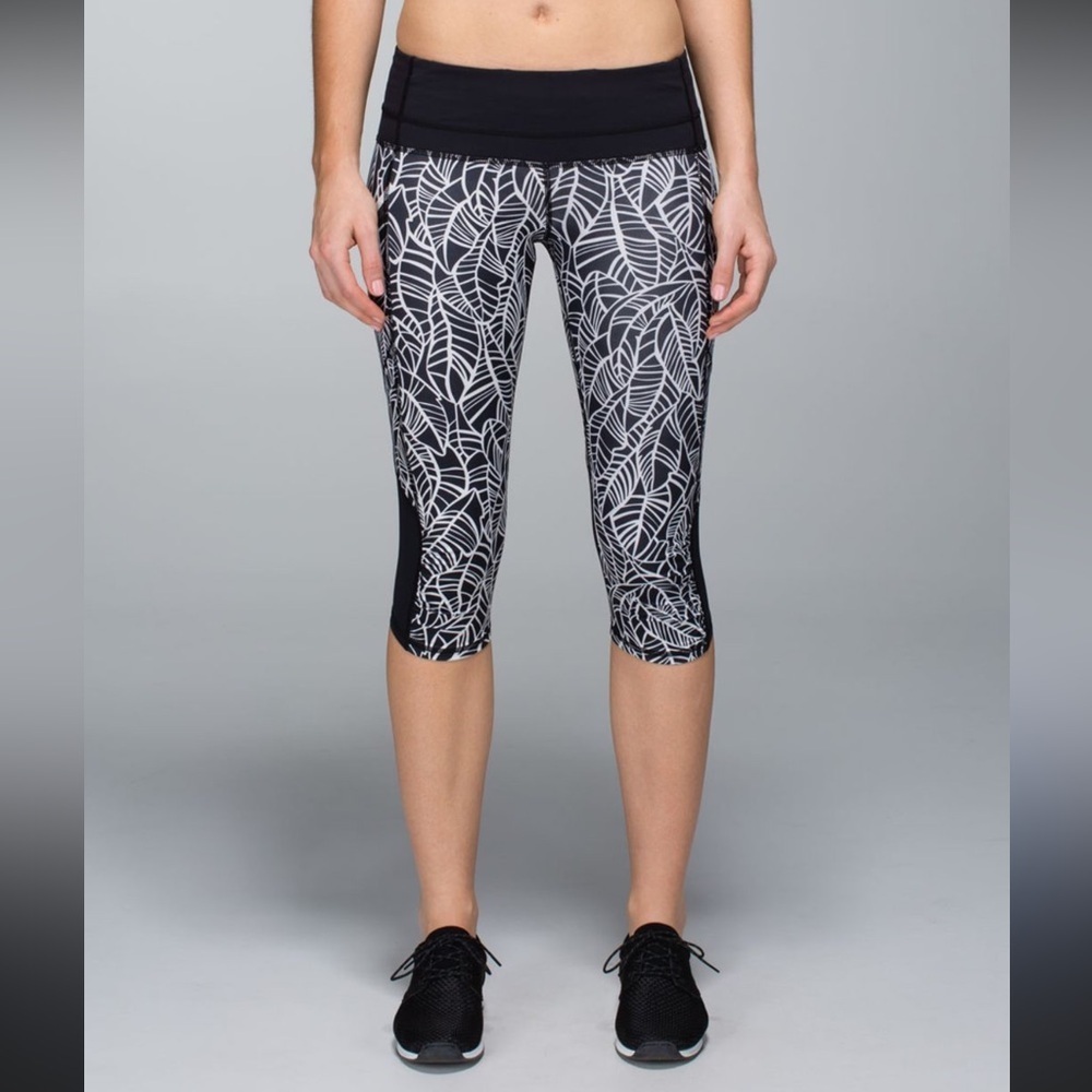 lululemon athletica Run A Marathon Palm Print Crop Leggings EUC 6